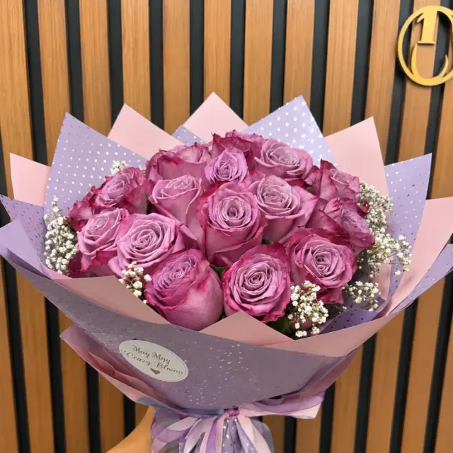 100 Wrap Purple Roses