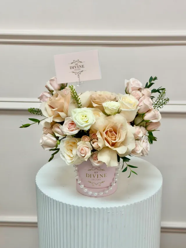 Mini Blush Pearl Box
