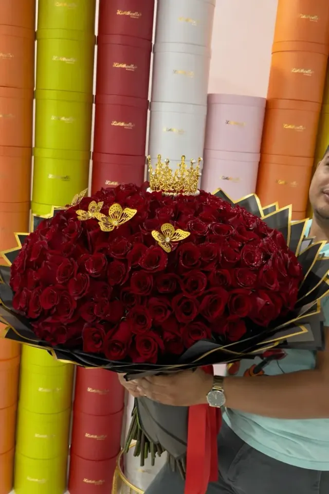 300 roses Luxury Bouquet