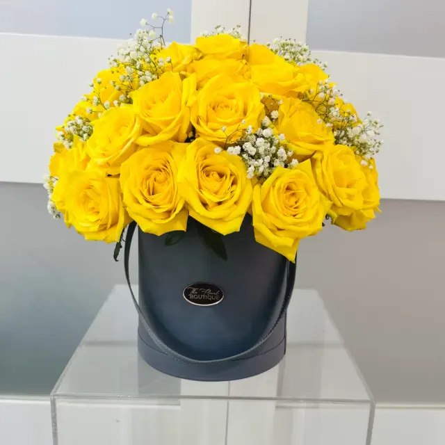 50 Yellow Rose Hat Box