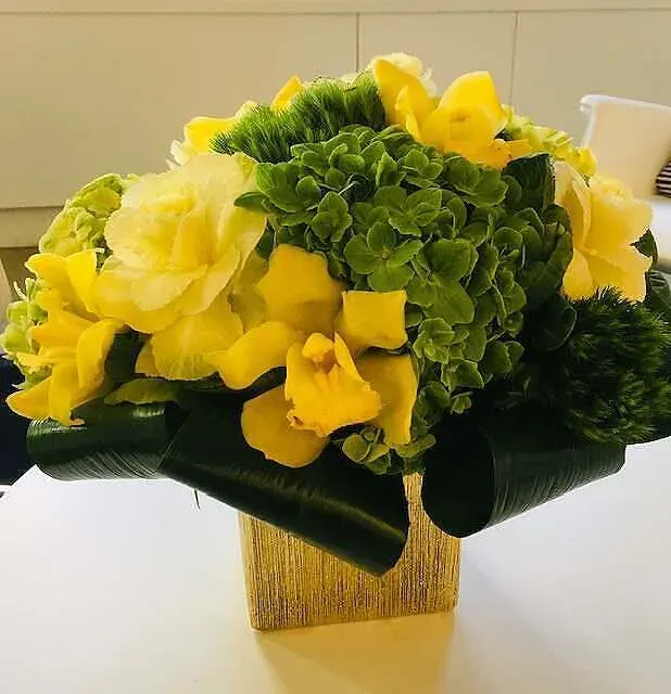 NYC Flowers Delivery o172