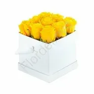 9 yellow roses box