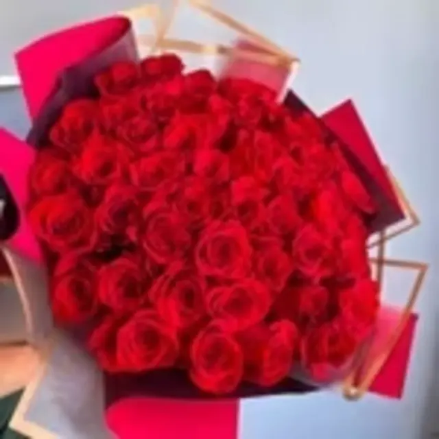 50 wrapped roses