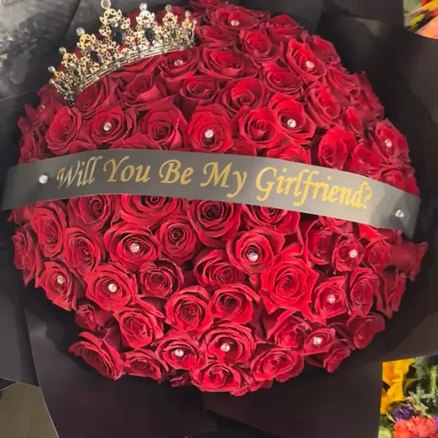 100 Rose Bouquet