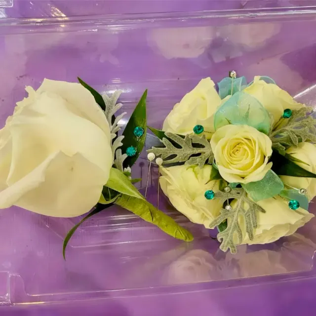 White Rose Package