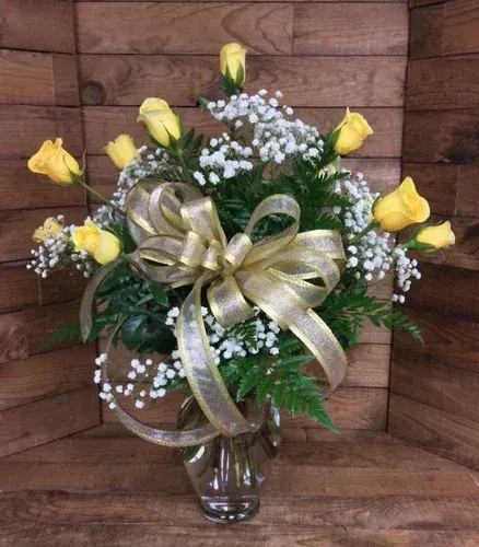 12 Premium Long Stemmed Yellow Roses Arranged