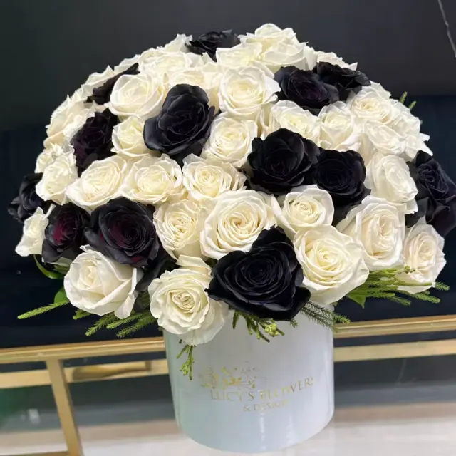 Lucy's Signature Black & White Rose Box