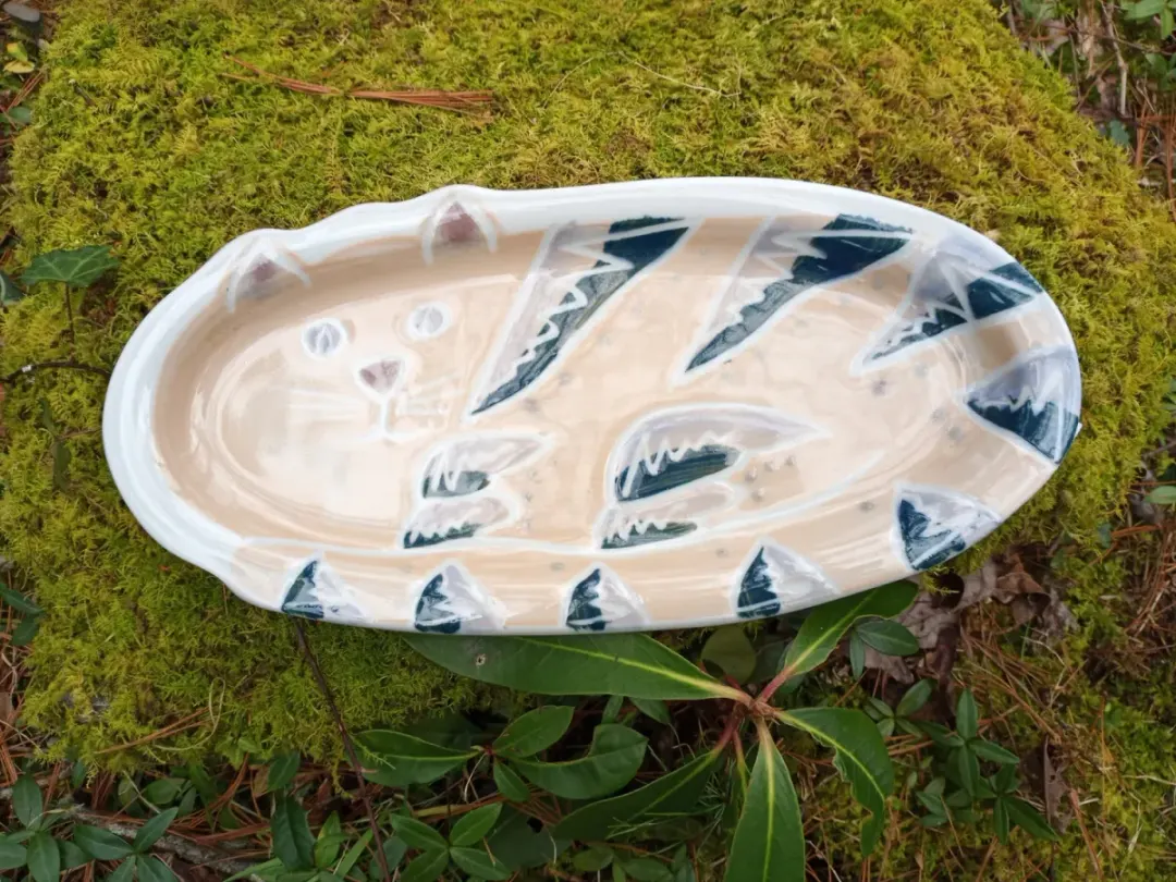 Pottery Platter with Cat Design