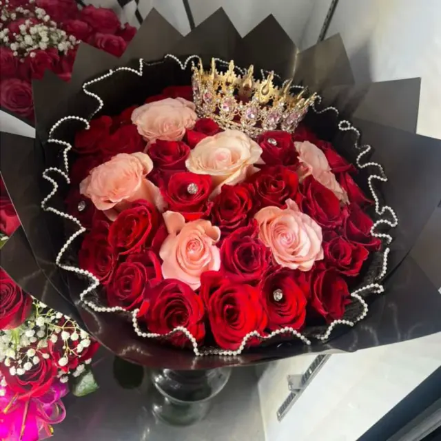 Buchon 36 Roses Love