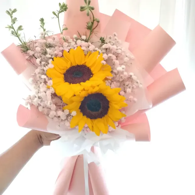 Pretty Sunflower Bouquet
