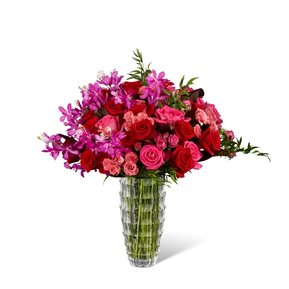 The FTD Heart's Wishes Luxury Bouquet