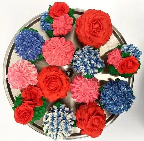 Hearts & Flowers Cupcakes