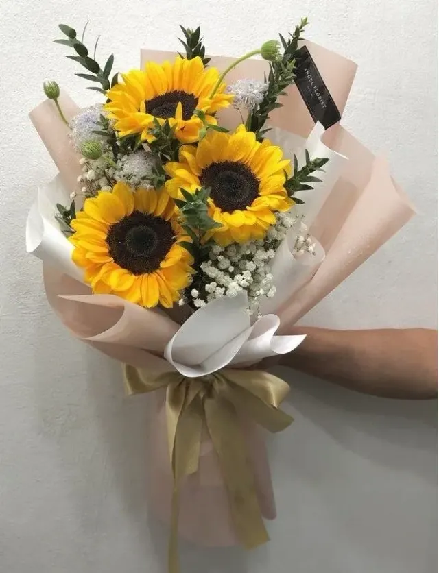 Sunflower Presentation Bouquet