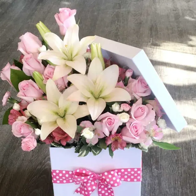 Lily and Rose Box