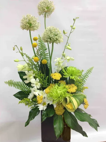 Contemporary in Green 3-Day Advance Order