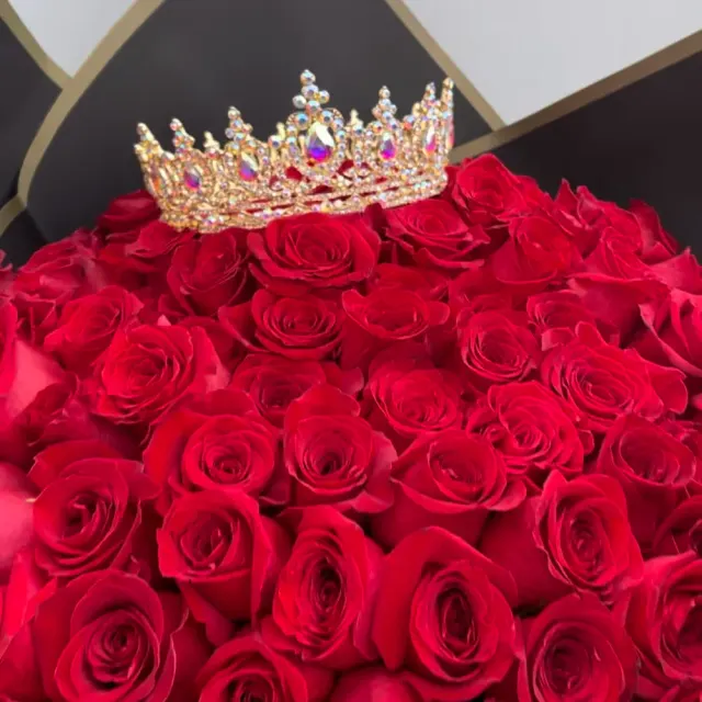 Ramo Buchón w/ crown