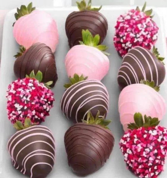 Dozen Boxed Strawberries