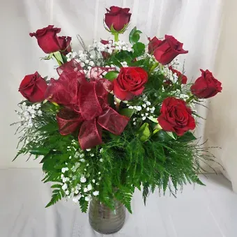 Browns Elegant Dozen Rose Bouquet