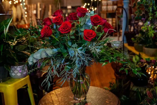 1 Dozen Roses (Classic)
