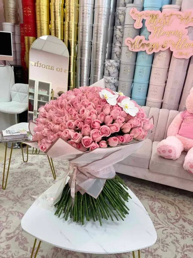 Ramo de Mano de 300 Rosas