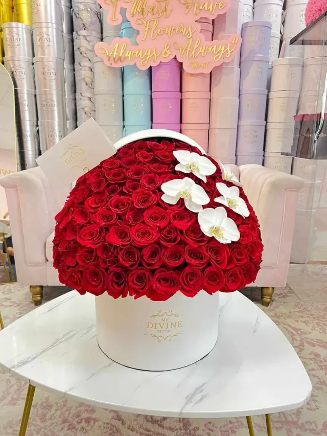 Caja Sombrero Grand Box Rosas y Orquídeas Premium