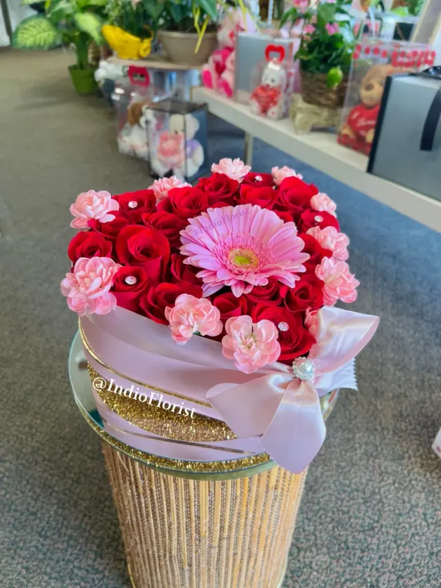 Gerbera Heart Bloom Box