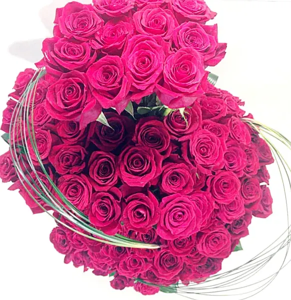 100 Red Roses
