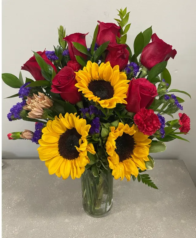 The Rose Sunflower Bouquet