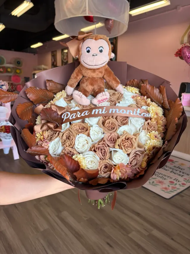 50 Roses with a Fall Rim for My Curious Love