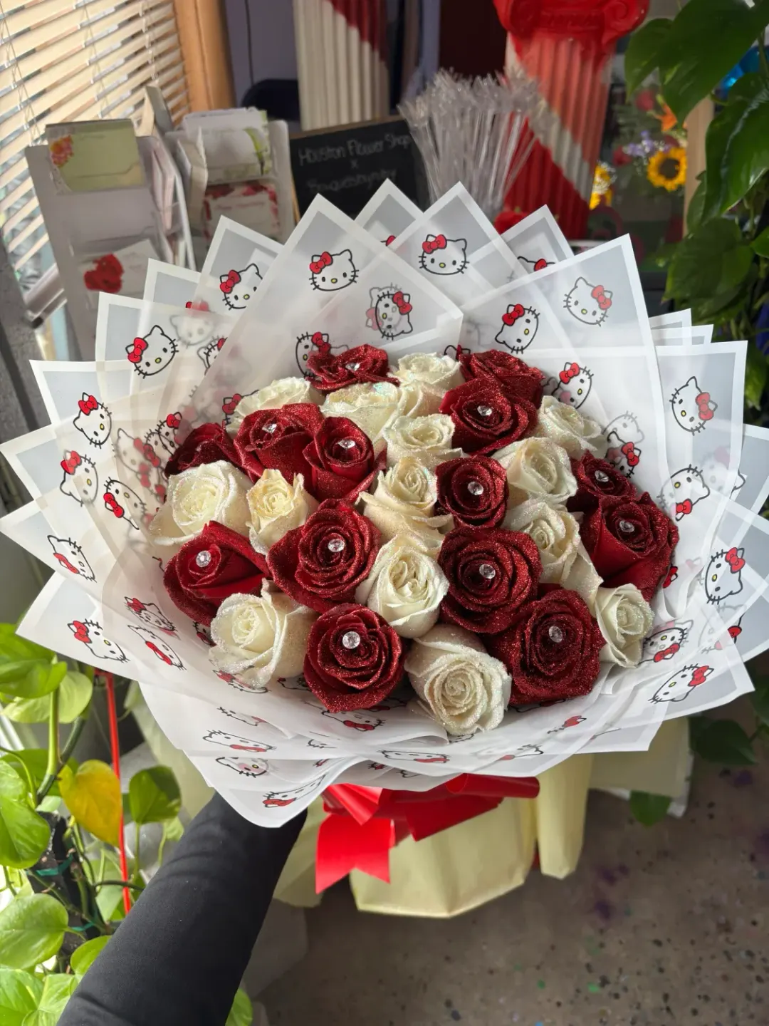 25 Glitter Roses for My Queen