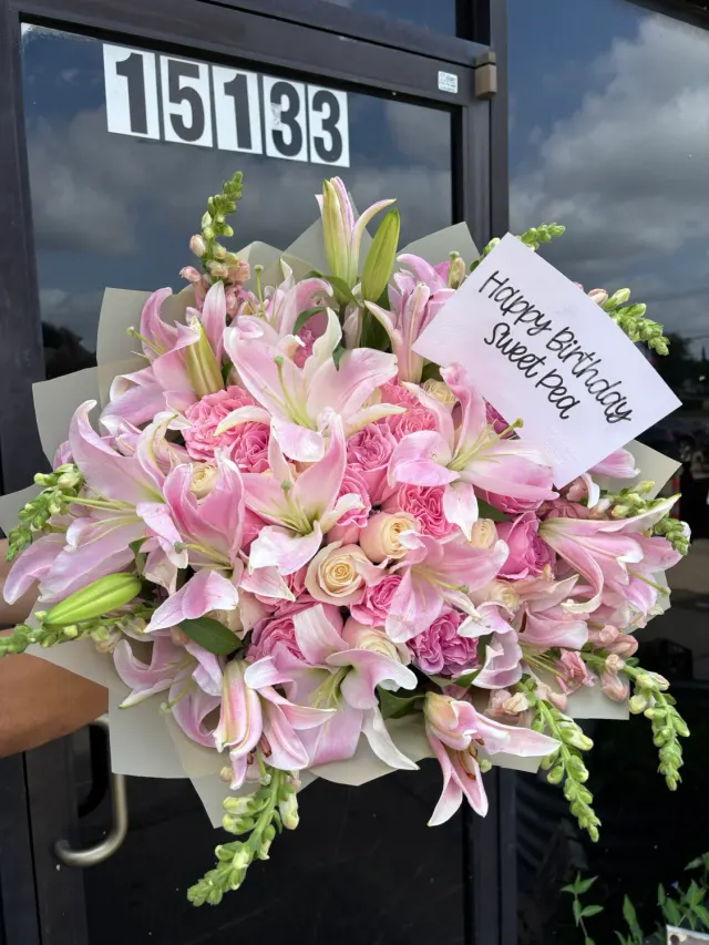 The Lily Dream Bouquet