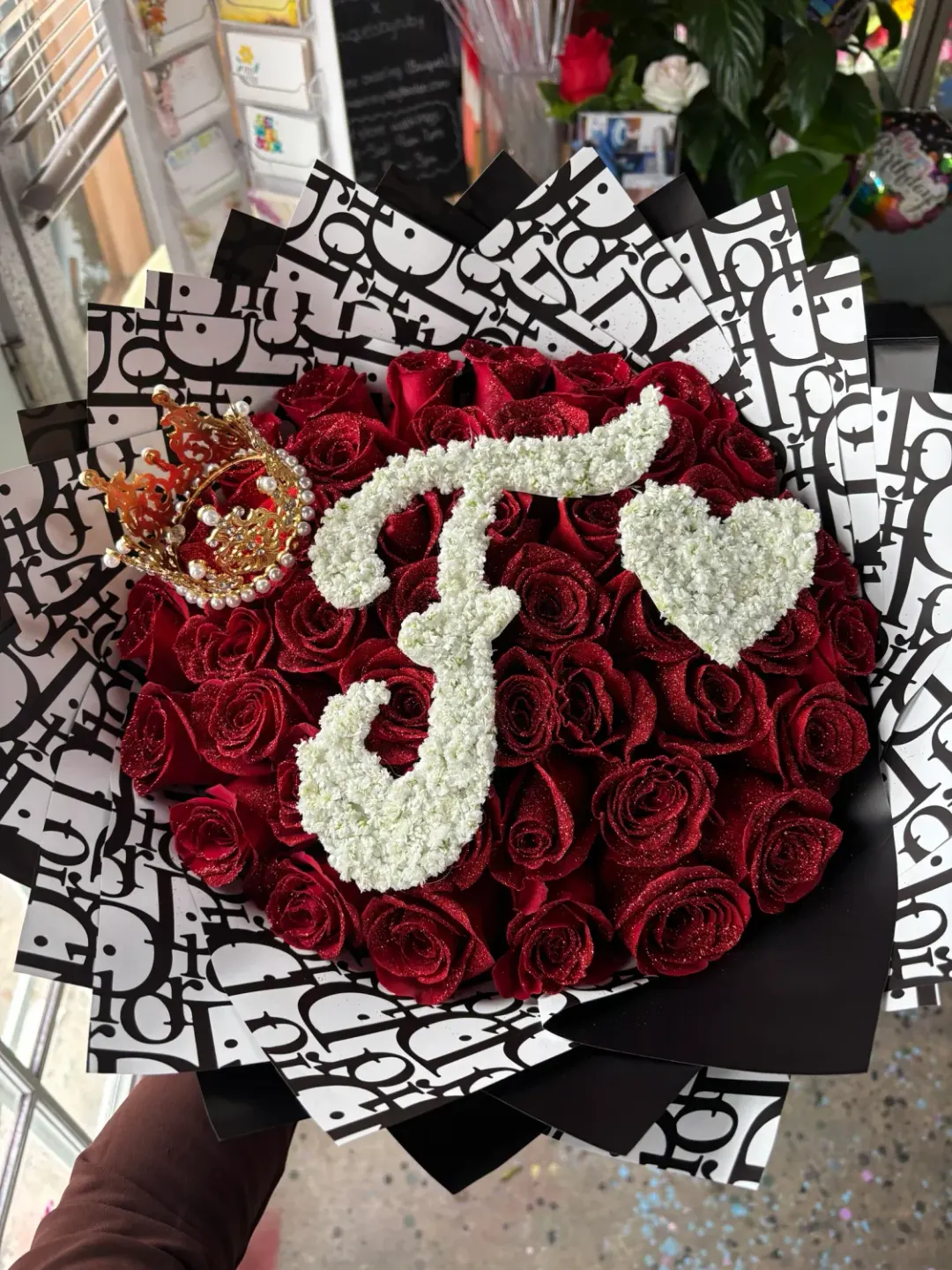 36 Glitter Roses with an Initial