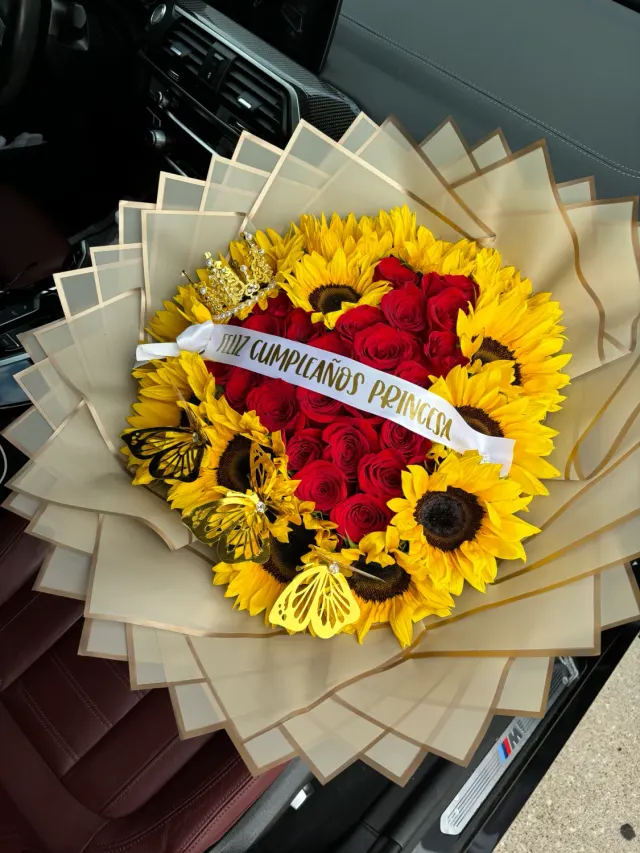 24 Roses Heart with a Sunflower Rim