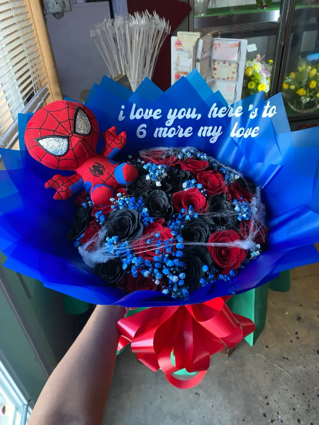 24 Roses Spidey Love