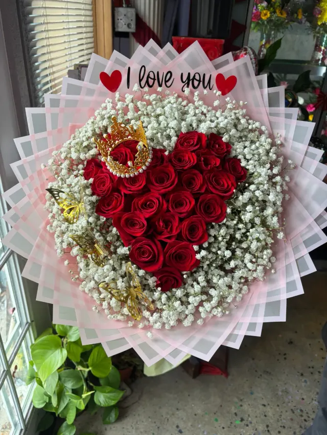 24 Roses Heart Cloudy Love