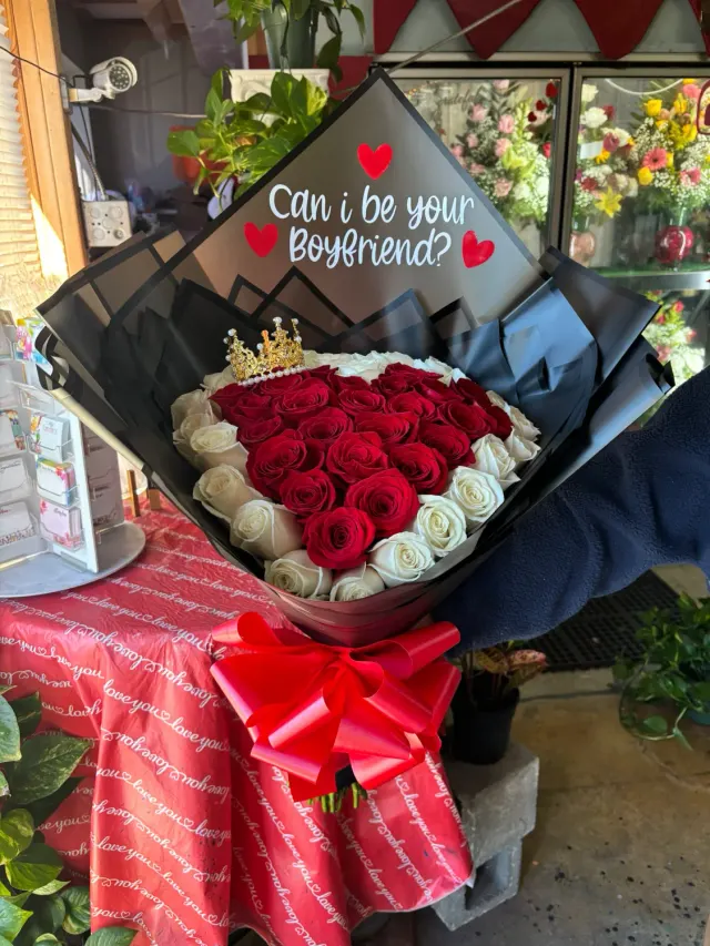 50 Roses Heart with a Mini Crown