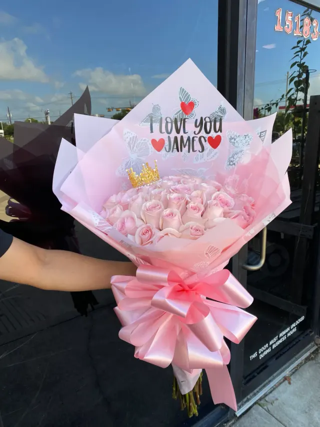 36 Pink Glazed Roses