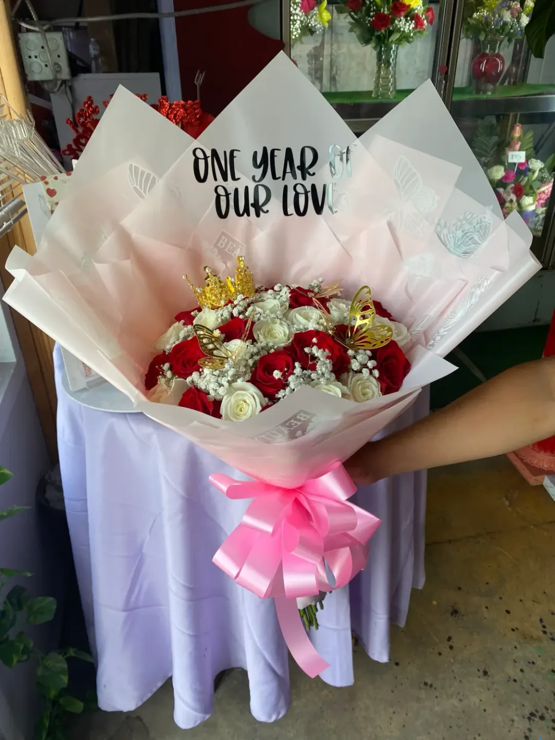 24 Love in the Air Bouquet Deluxe