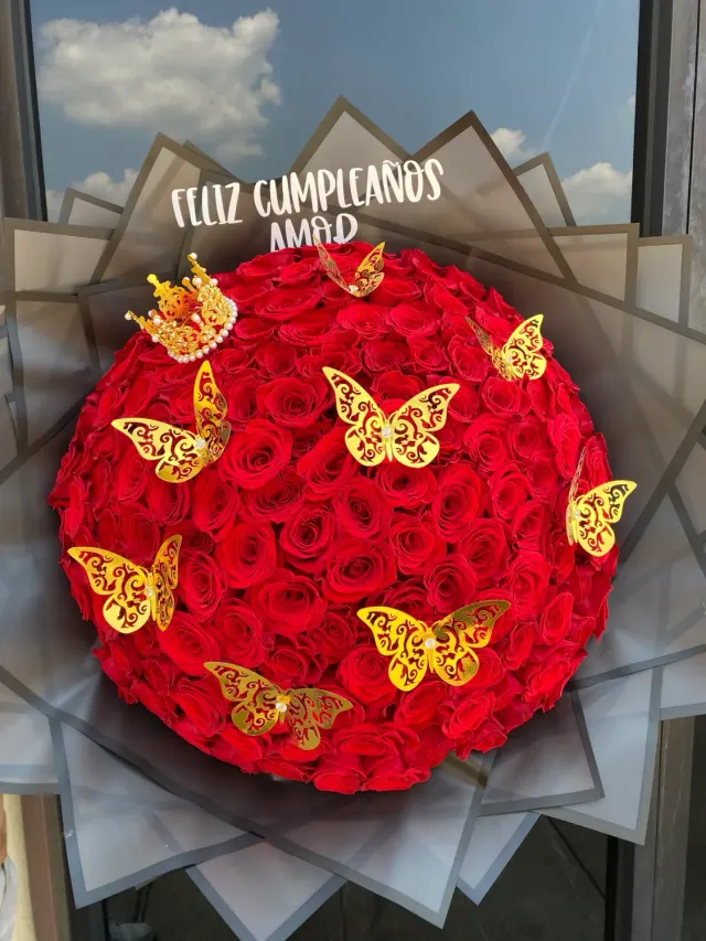 150 Roses Love Bouquet